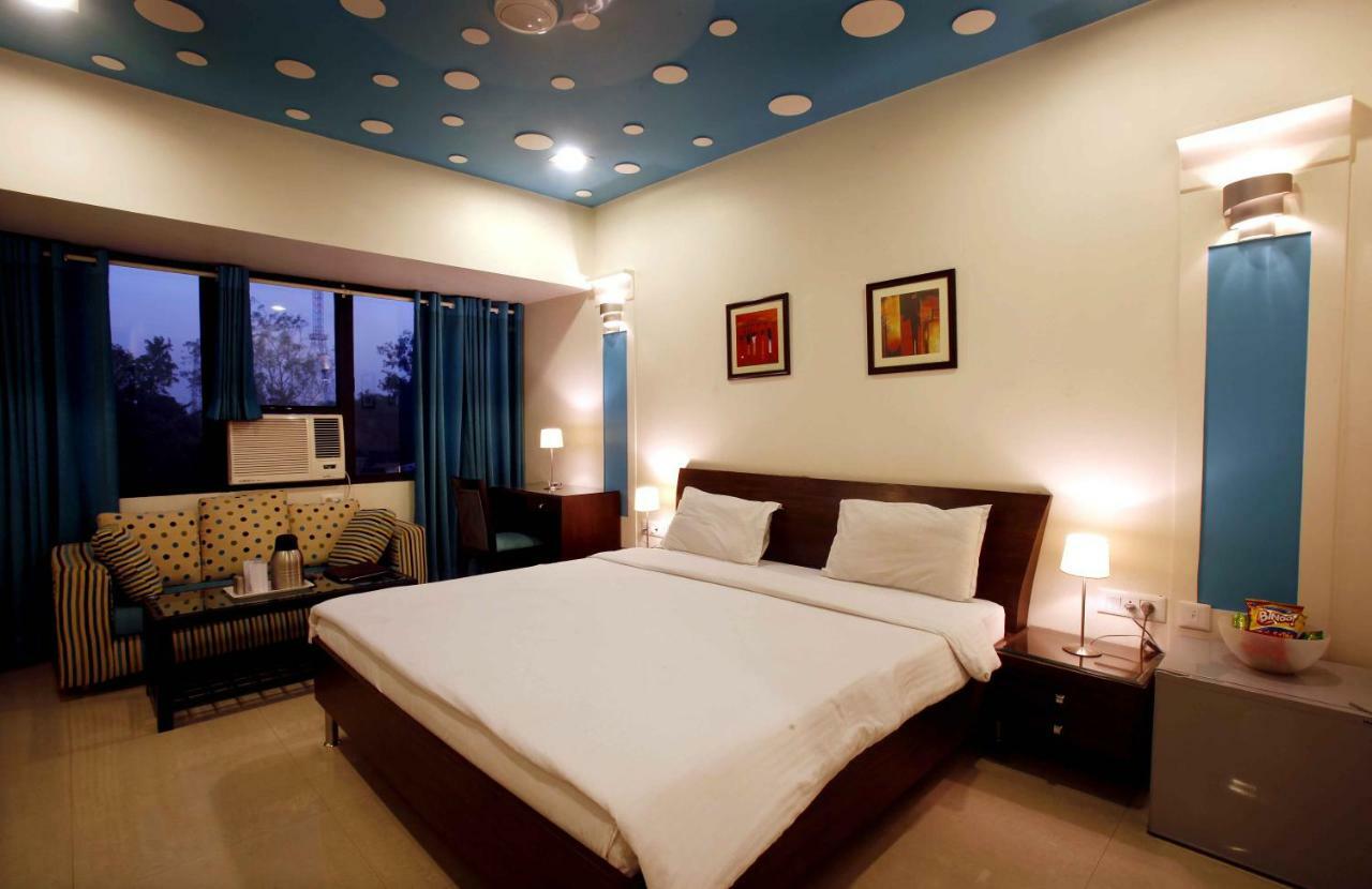 Shivoy Hotel Горакхпур Экстерьер фото